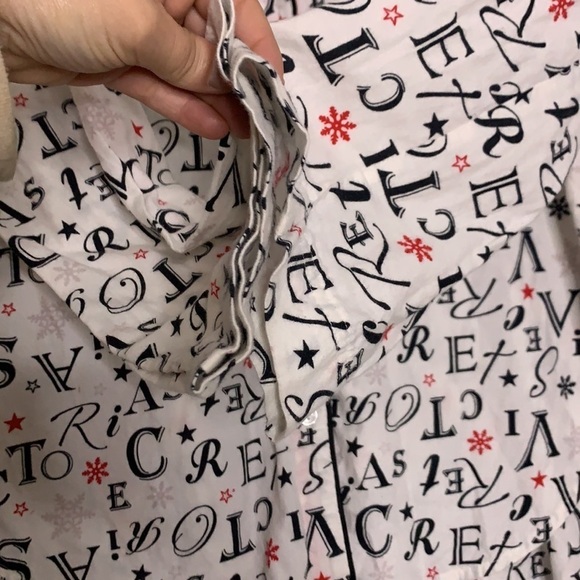 Victoria’s Secret Graphic Print snowflake two piece pajama set medium - Picture 3 of 8